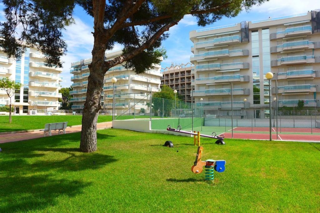 Rentalmar Families Larimar Salou Esterno foto